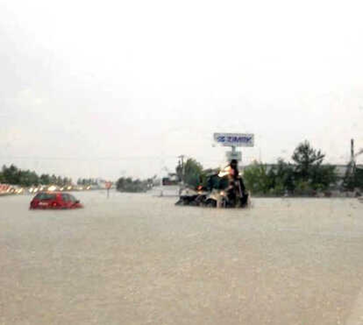 Denizli-Ankara Karayolu Sel Nedeniyle Trafiğe Kapandı
