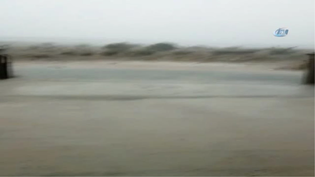 Denizli\'de Şiddetli Yağış...yollar Suya Gömüldü, Denizli-Afyon Yolu Ulaşıma Kapandı