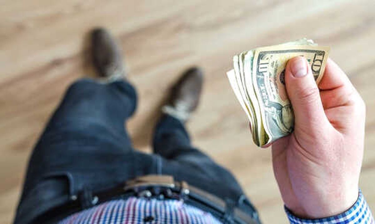 Dolar Yüksek Seyrini Koruyor