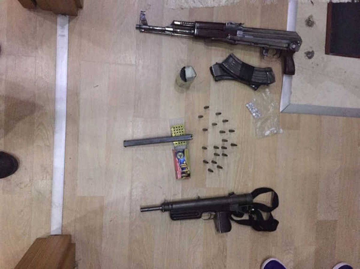 Düzeltme) Cezaevi Firarisi Evinde El Yapımı Patlayıcı ve Uzun Namlulu Silahla Yakalandı