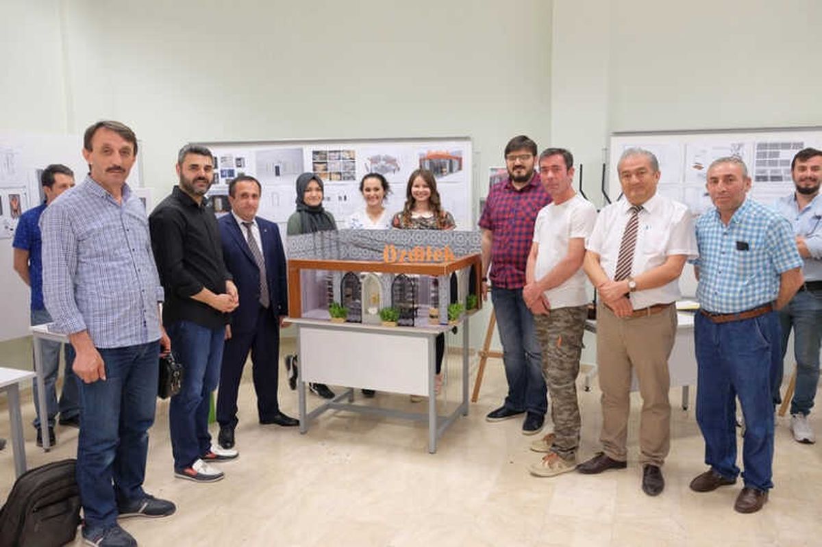 Endüstriyel Tasarımcı Adayları Projelerini Sanayicilere Sundu