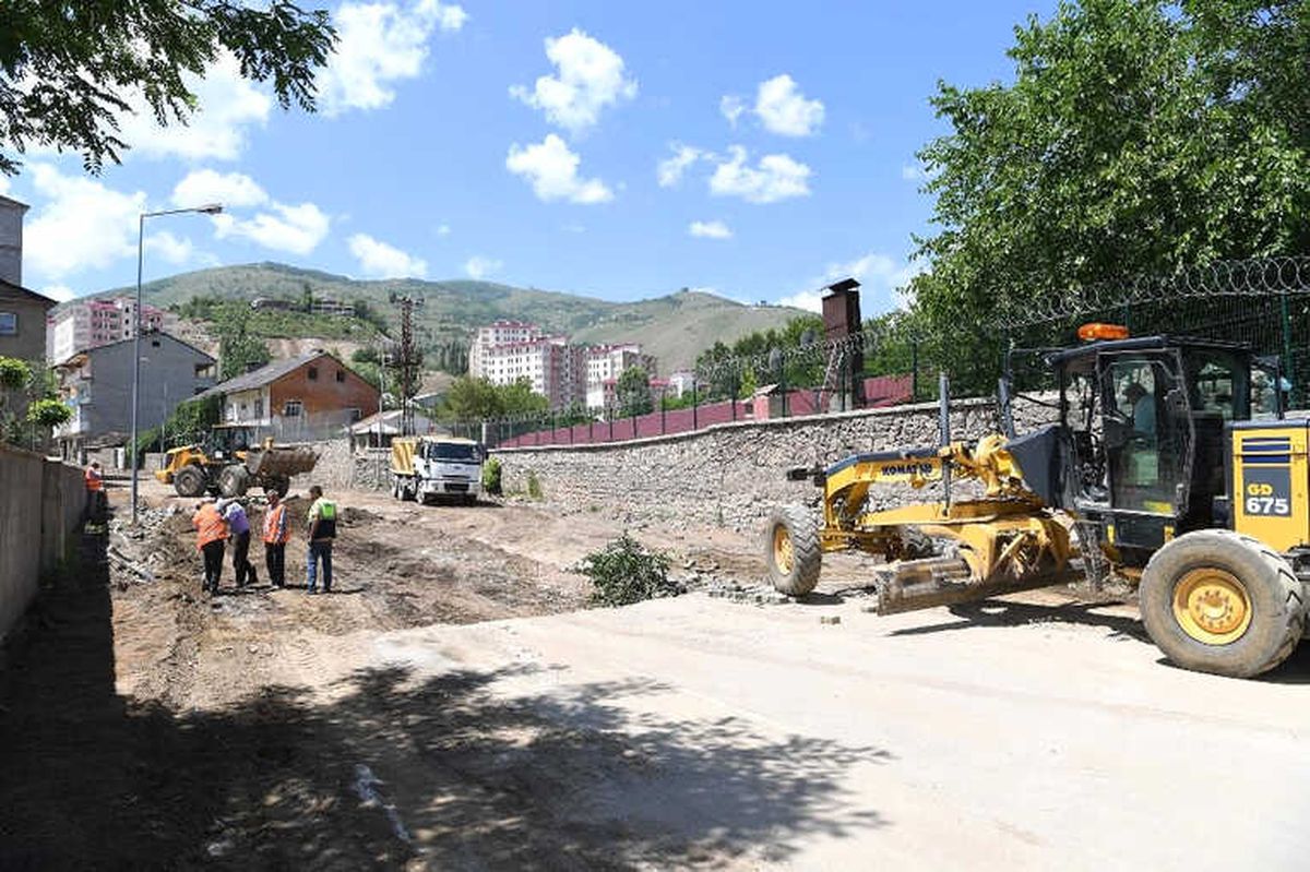 Hükümet Caddesinde Asfalt Hazırlığı