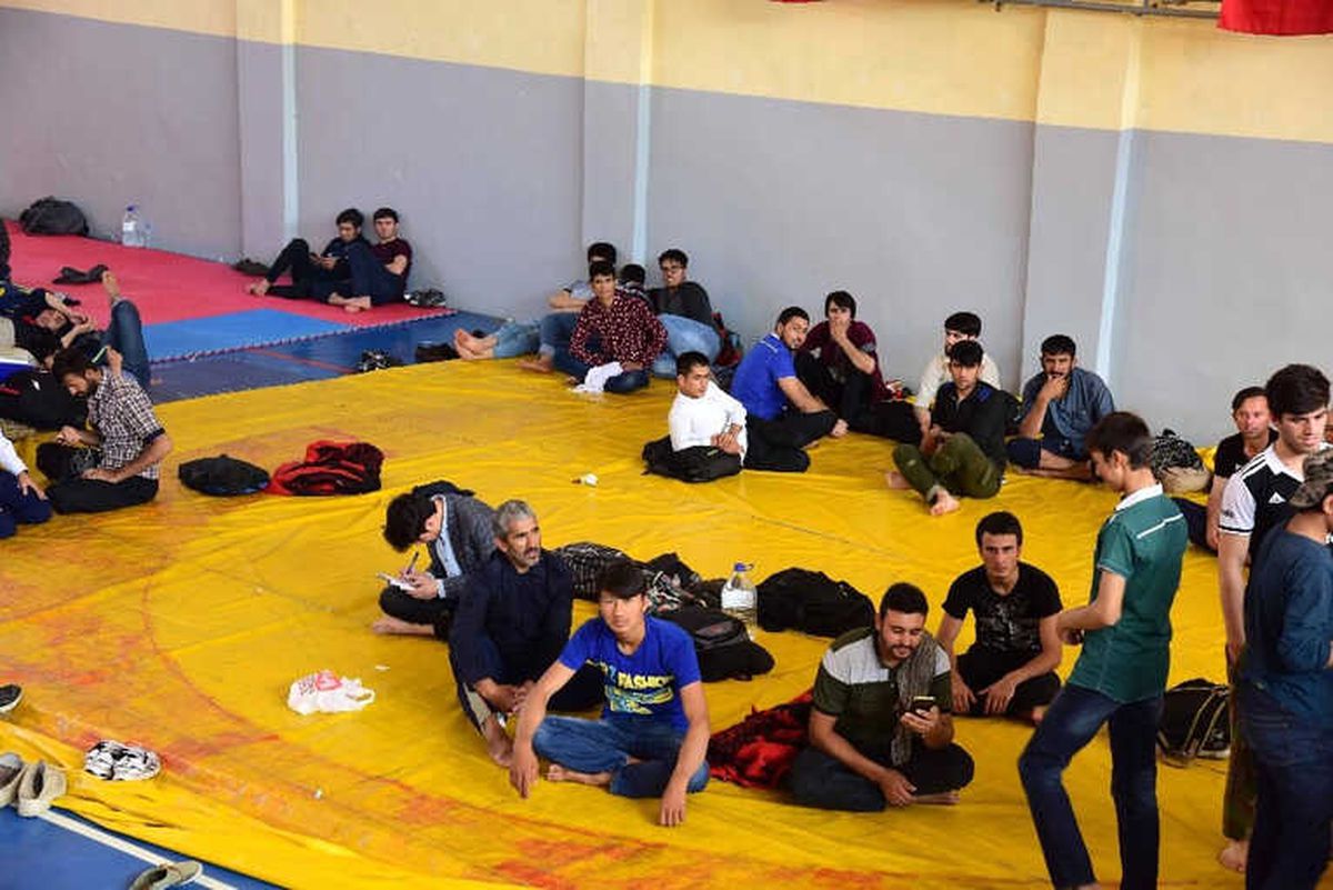 İki Minibüsten 81 Kaçak Şahıs Çıktı