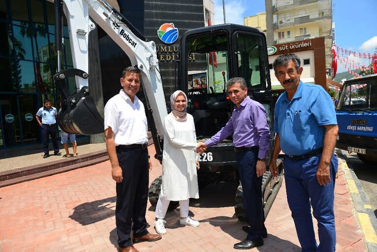 Kumluca Belediyesi\'ne Mini Kepçe Alındı
