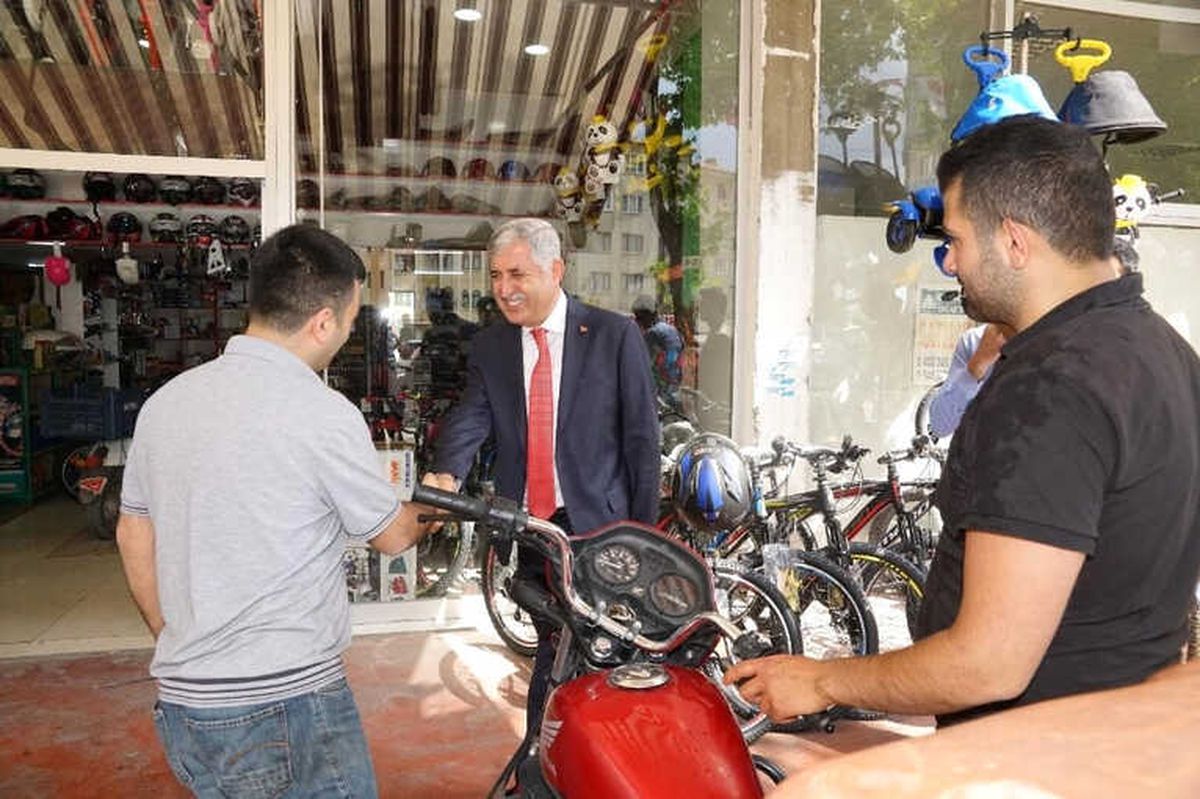 Polat, Esnaf Ziyaretinde Bulundu