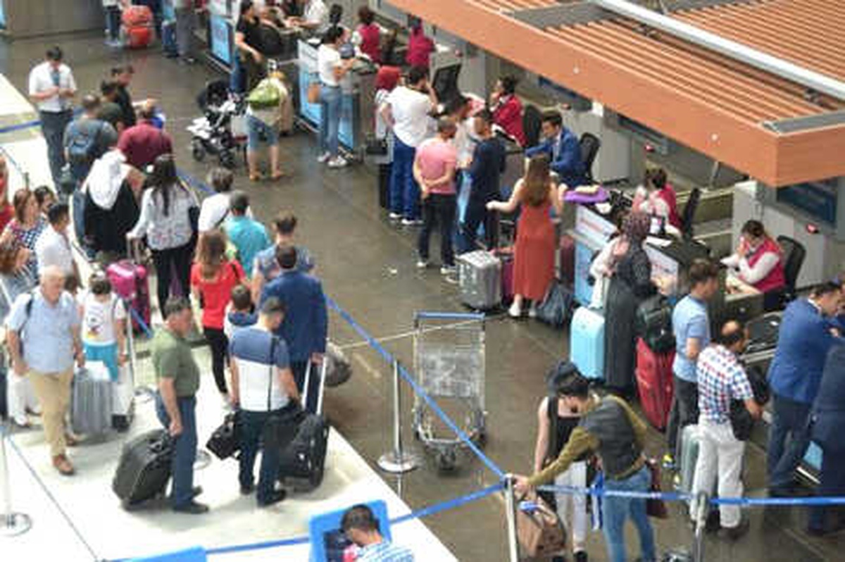 Sabiha Gökçen Havalimanı\'nı Son 6 Günde 569 Bin Yolcu Kullandı