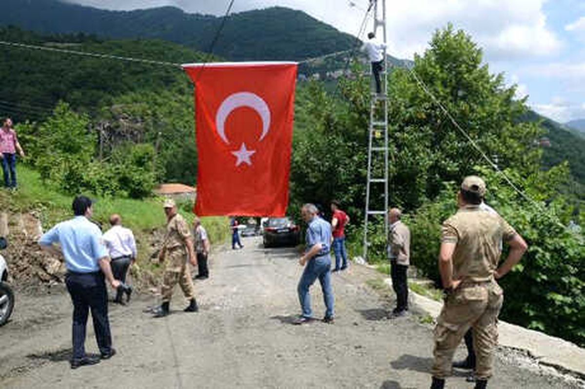 Trabzon\'a Şehit Ateşi Düştü (2)