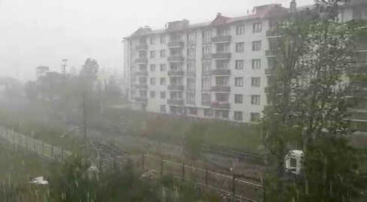 Yağmur ve Dolu Hayatı Olumsuz Yönde Etkiledi