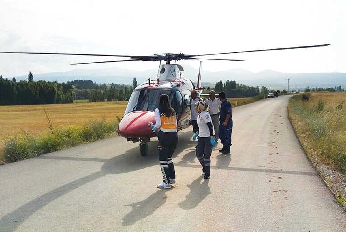 Yaralanan Çocuk İçin Helikopter Ambulans Yola İndi