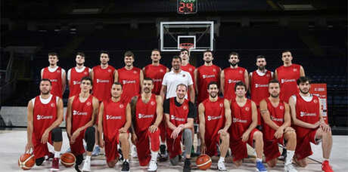 A Milli Erkek Basketbol Takımı\'nda 3 Oyuncu Kadrodan Çıkarıldı