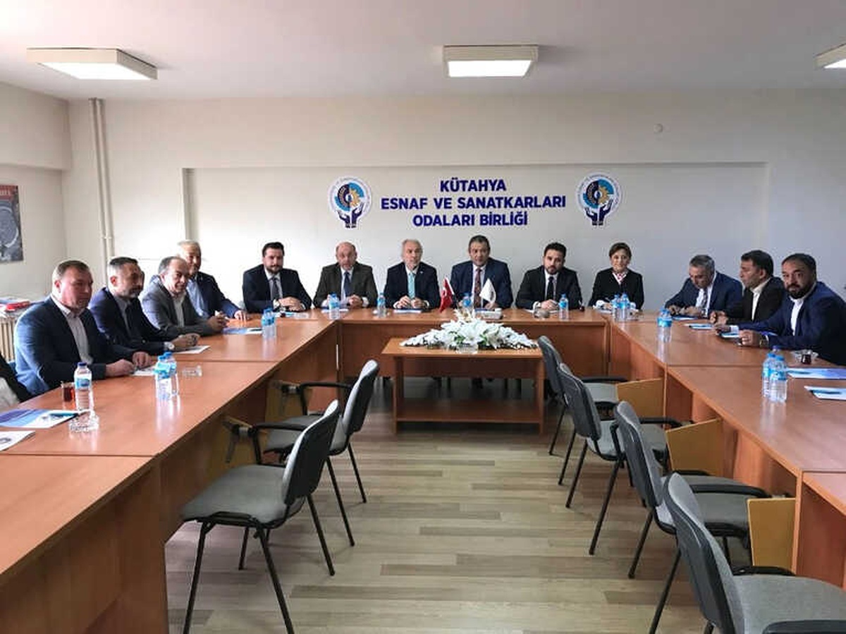 AK Parti\'den Kütahya Esnaf ve Sanatkarları Odaları Birliği\'ne Ziyaret