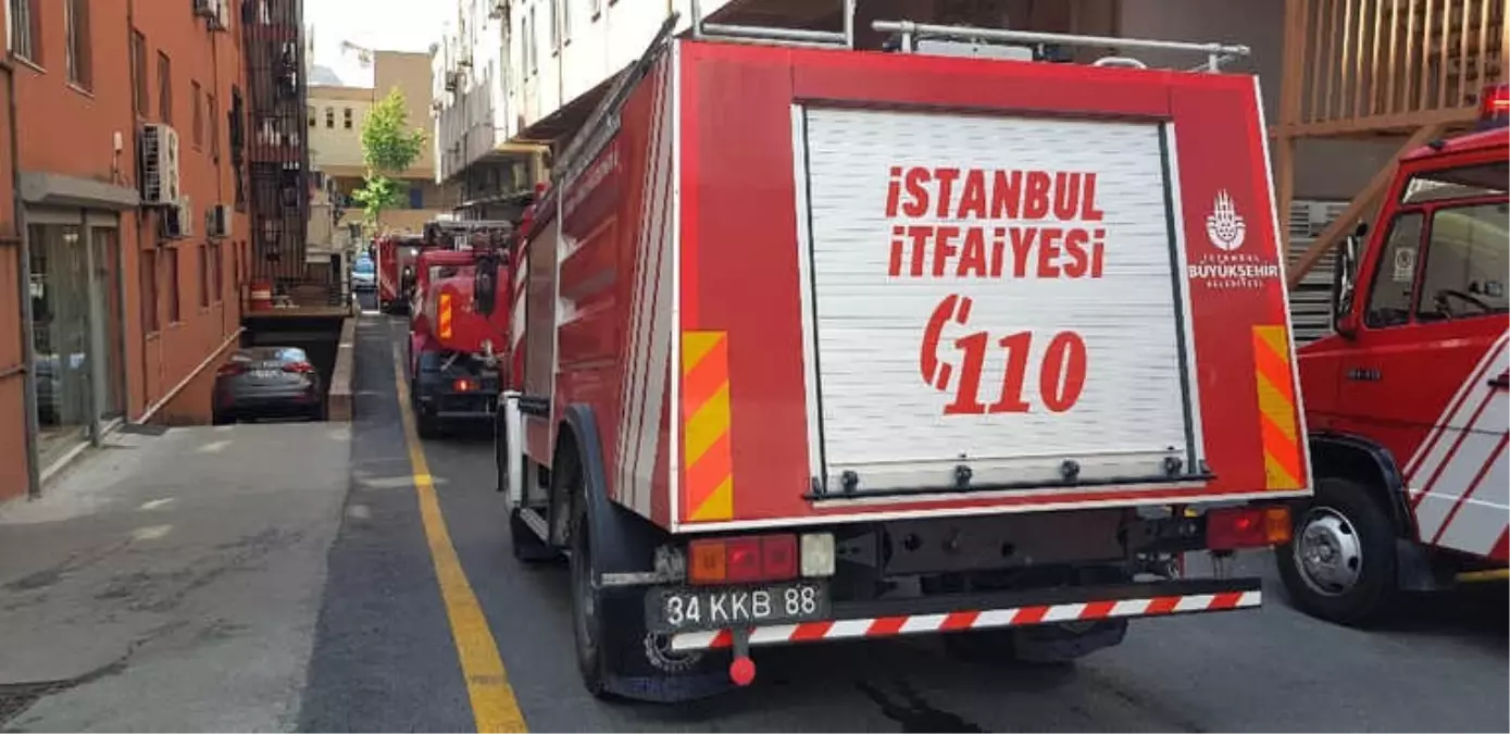 Bağcılar\'da Patlama: 3 Yaralı