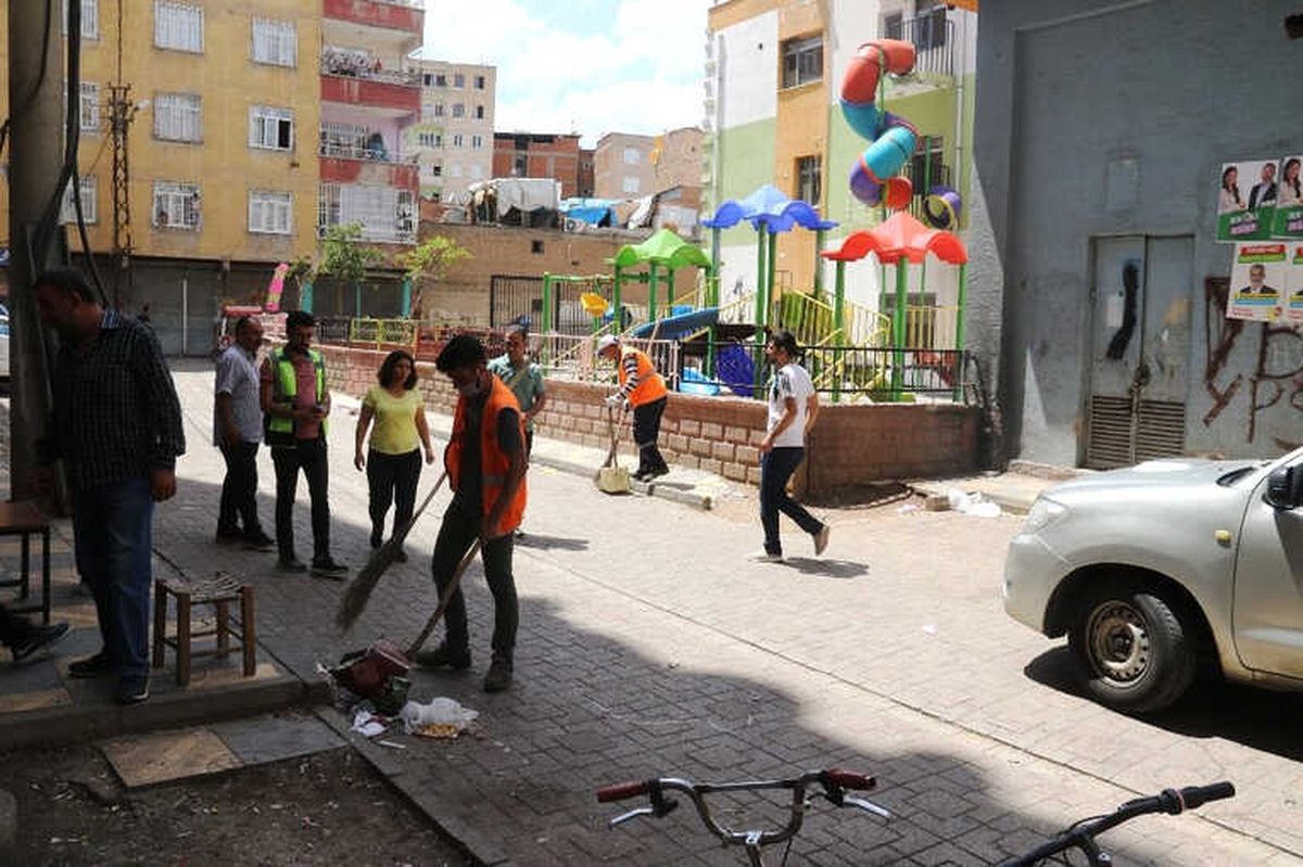 Bağlar Belediyesi Temizlik Kampanyası Başlattı
