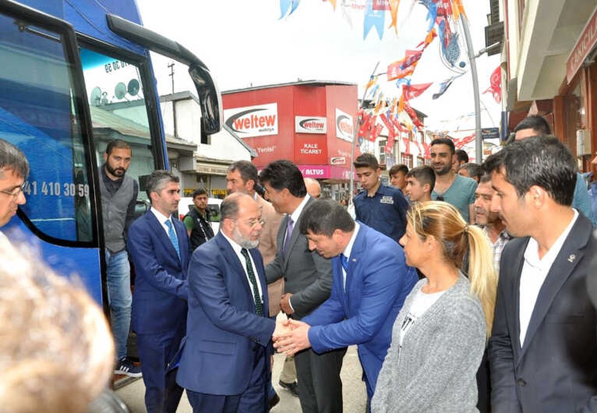 Başbakan Yardımcısı Akdağ Pasinler\'de Açık Hava Mitingi Düzenledi