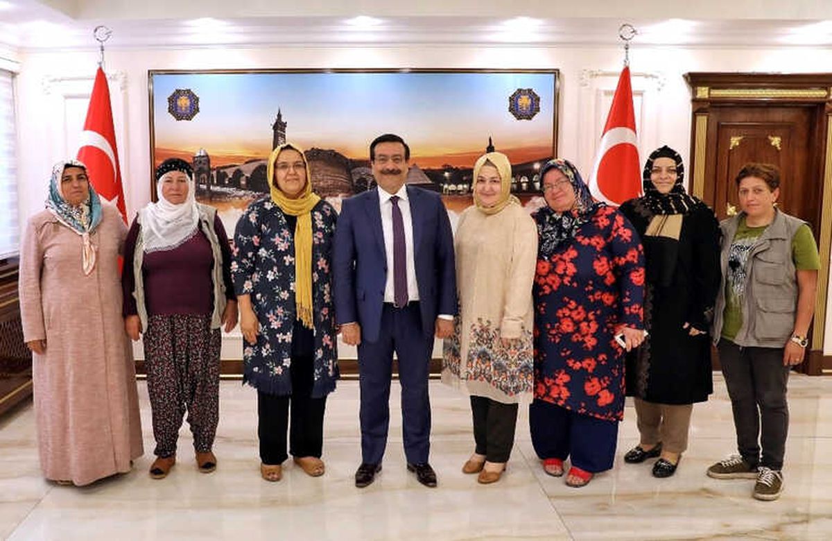 Başkan Atilla: "Kadınların Toplumda Daha Güçlü Olmasına Destek Veriyoruz"