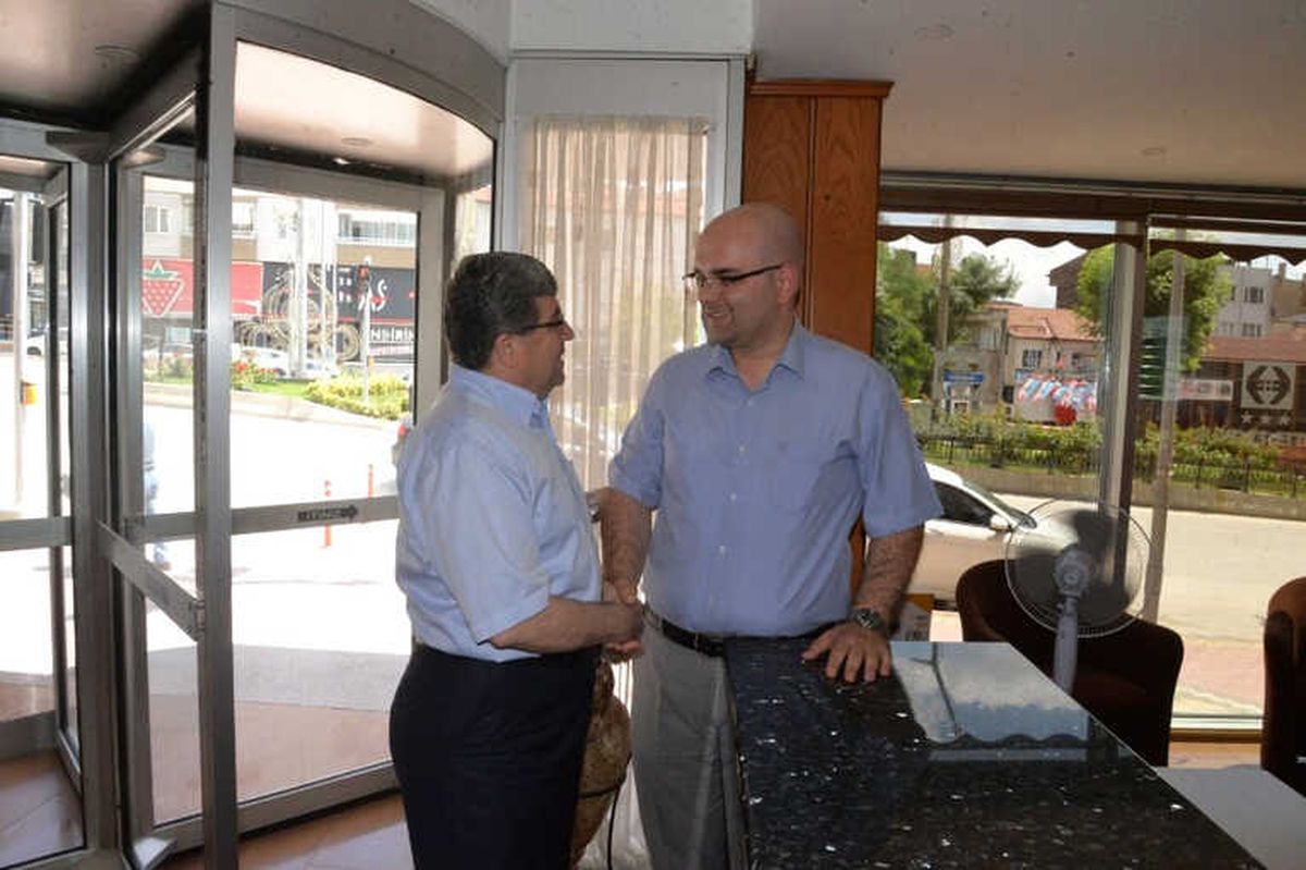 Başkan Can, Vatandaş ve Esnafla Buluşmaya Devam Ediyor