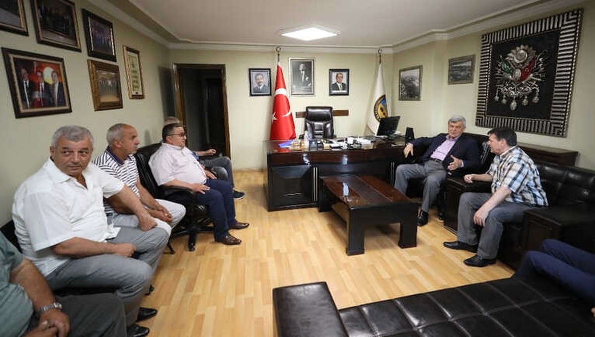 Başkan Karaosmanoğlu, "Bizim Siyasetimiz Birlik, Dirlik ve Bolluk Siyasetidir"