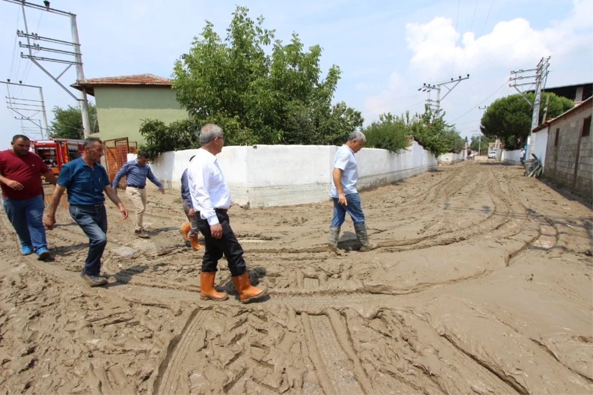 Başkan Yaralı Sel Basan Bölgeyi Yerinde İnceledi