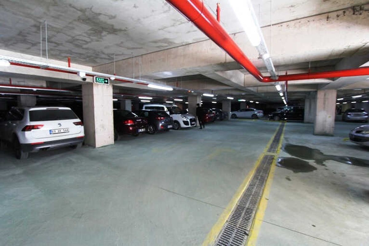 Bayburt\'ta Bir Kapalı Otopark Daha Hizmete Başladı