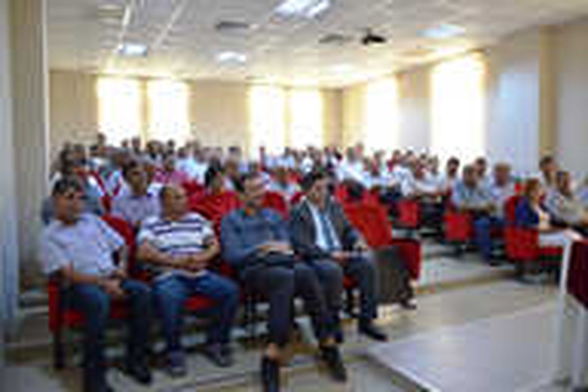 Biga\'da Sgk İl Müdürü Esnafı ve Çiftçiyi Bilgilendirdi