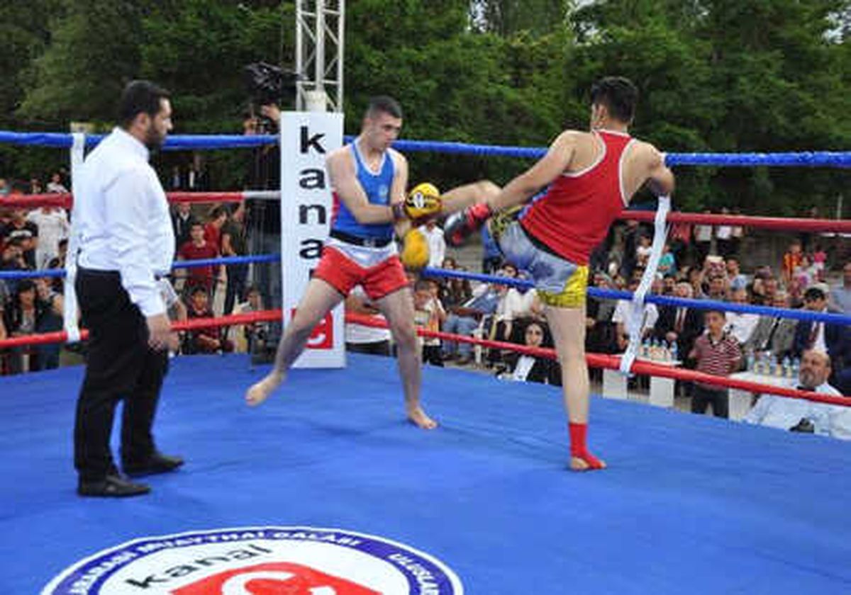Bitlis\'te 15 Temmuz Şehidi Ayabak\'ın Anısına Muay Thai Turnuvası