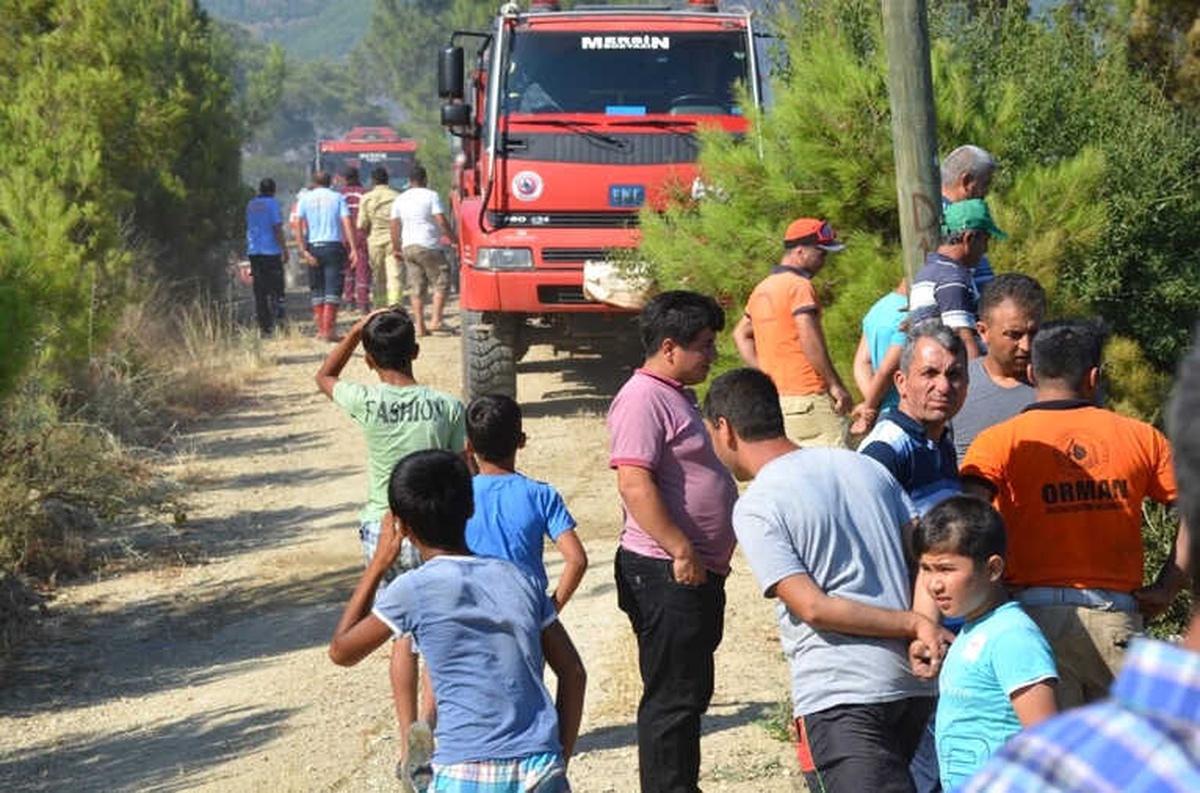 Bozyazı\'da Orman Yangını Büyümeden Söndürüldü