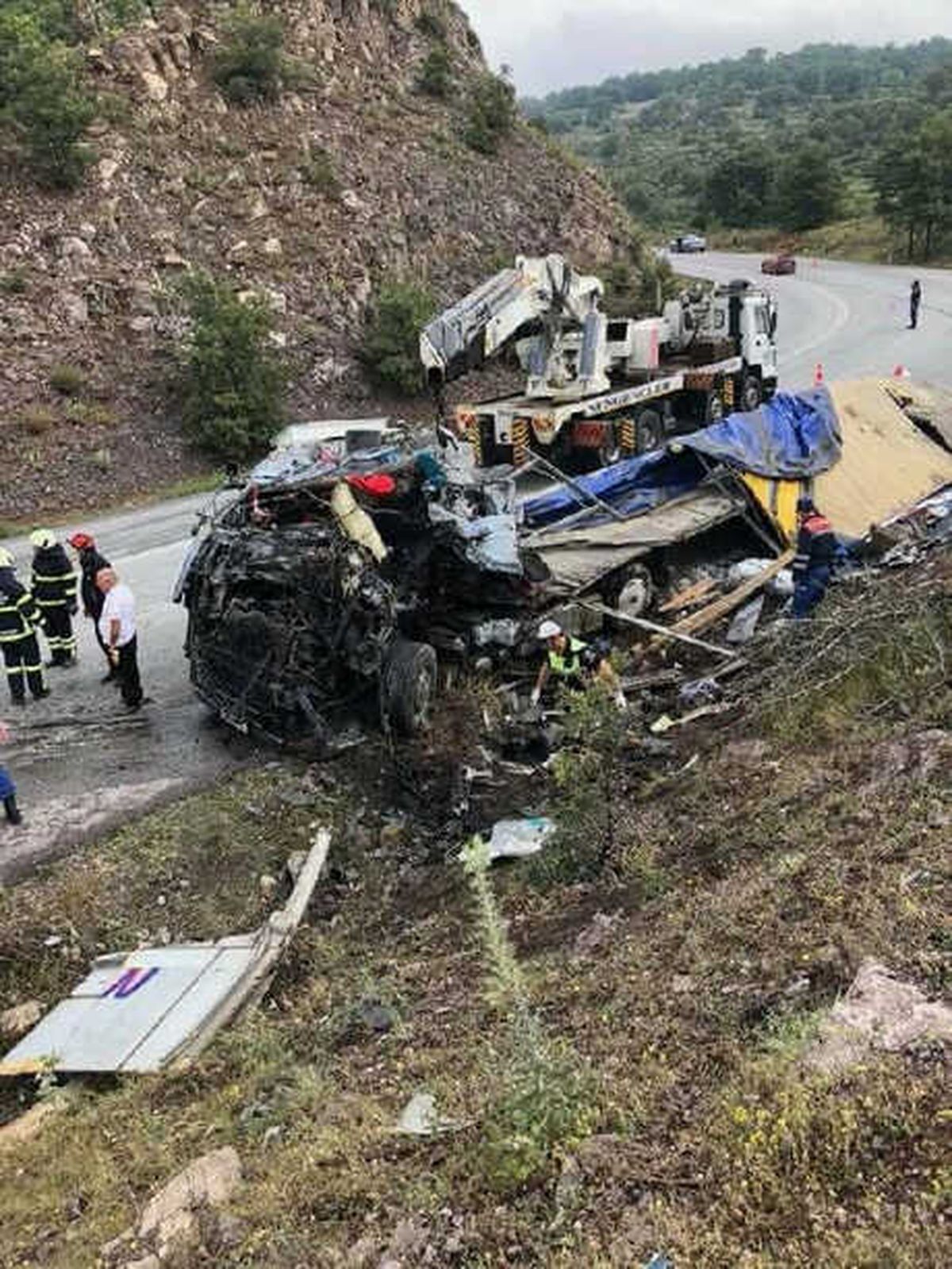 Devrilen Tır\'ın Altında Kalan Gürcü Sürücü Öldü