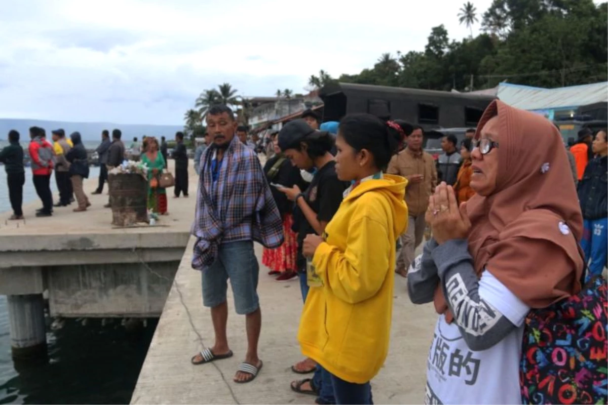 Endonezya\'da Yolcu Teknesi Alabora Oldu: 178 Kişi Kayıp