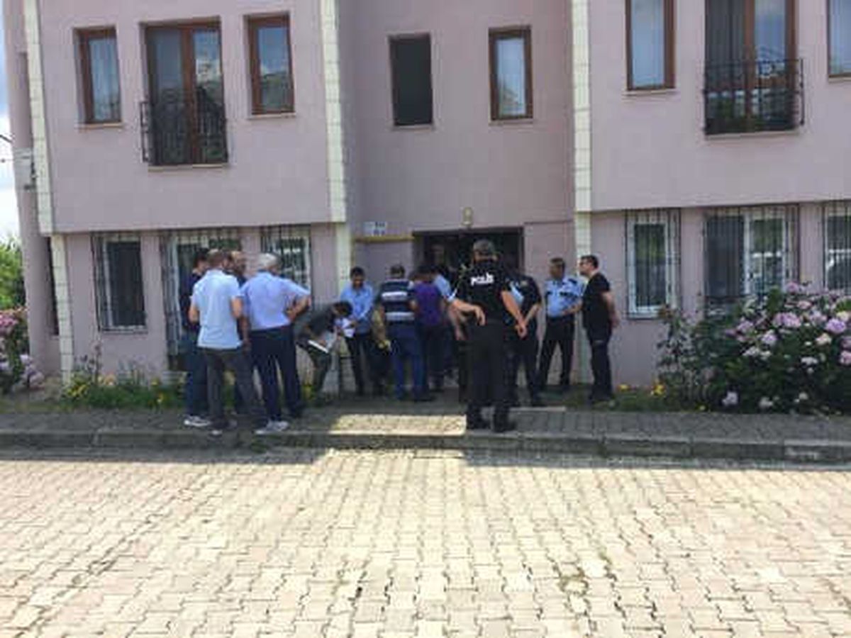 Eşiyle Tartışan Muhtar Kendini Vurdu