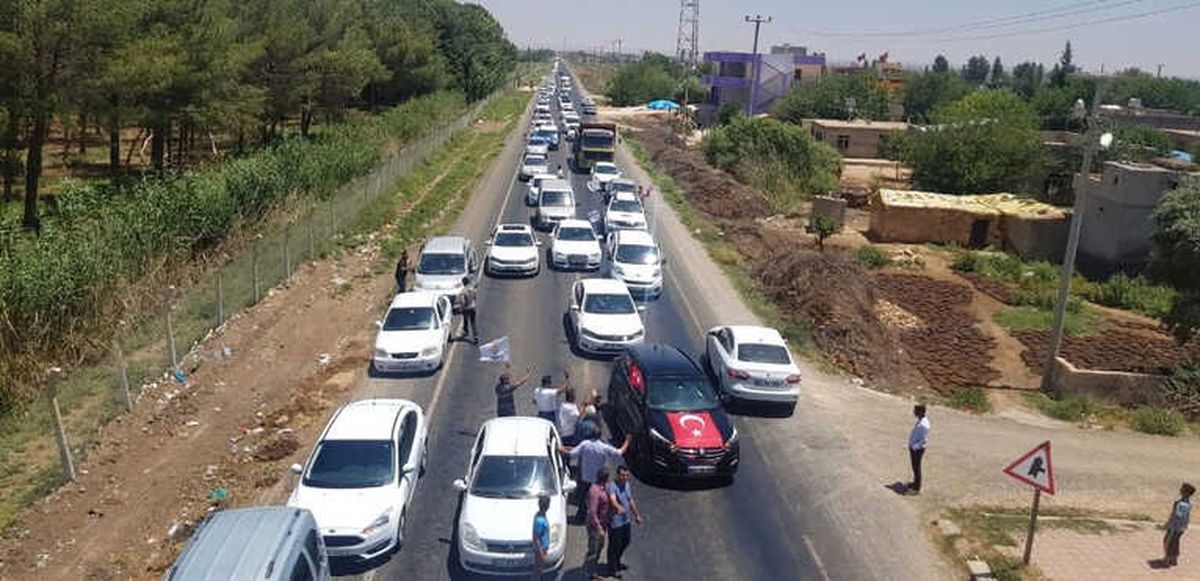 Harran\'da Kilometrelerce Miting Konvoyu Oluştu