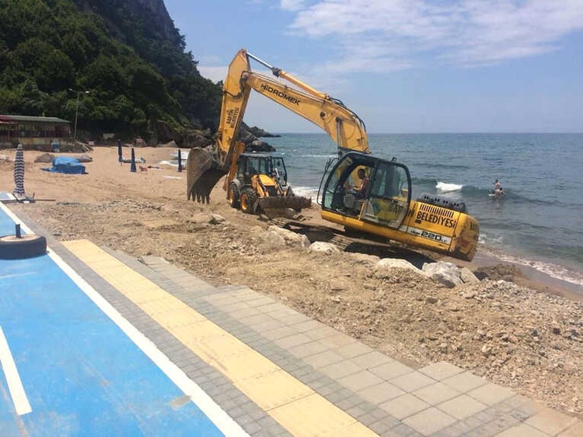 Hasar Gören Noktalar Tamir Ediliyor