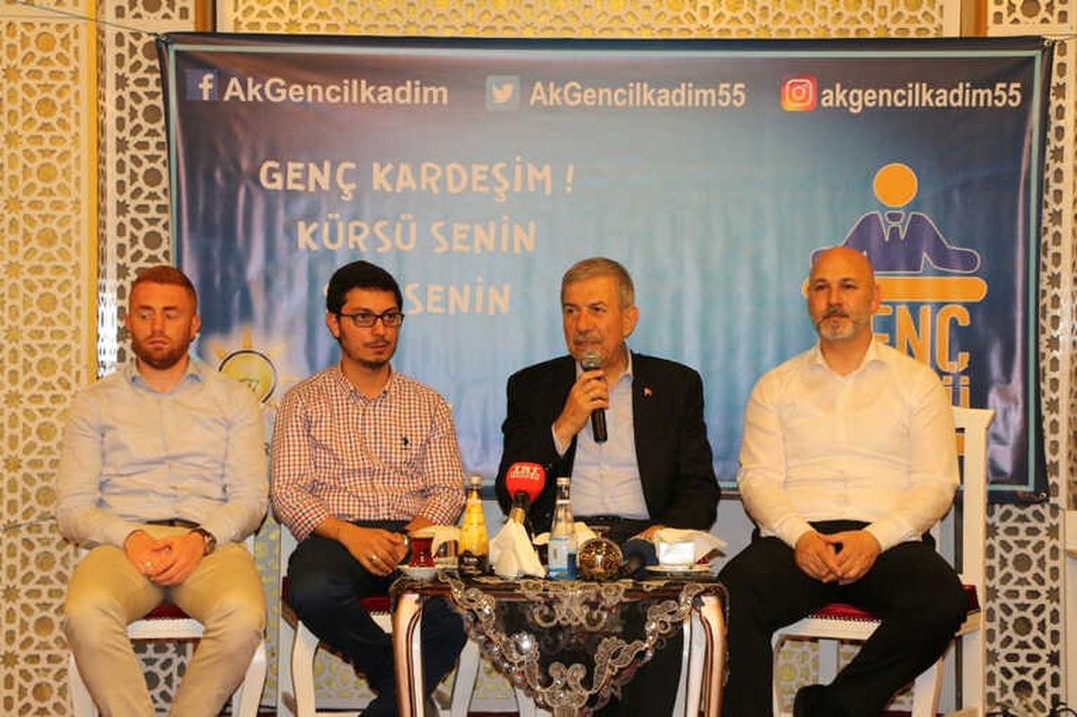 İlkadım\'da "Genç Kürsü" Programı