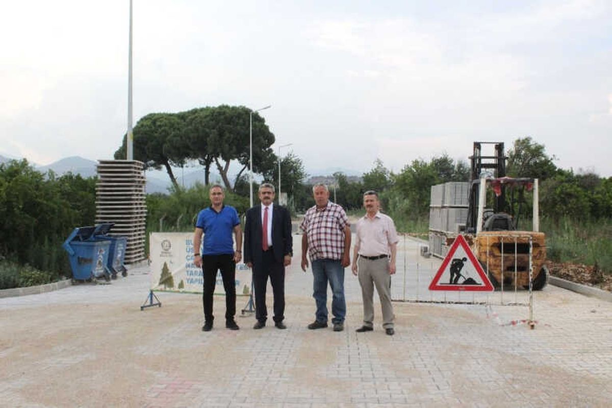İsabeyli\'de Yol Yapım Çalışmaları Devam Ediyor