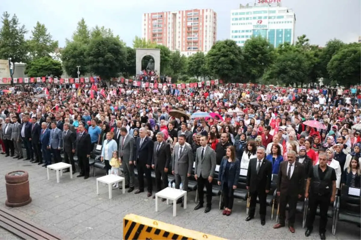 Kayserililer Ahmet Şafak Konseri ile Coştu