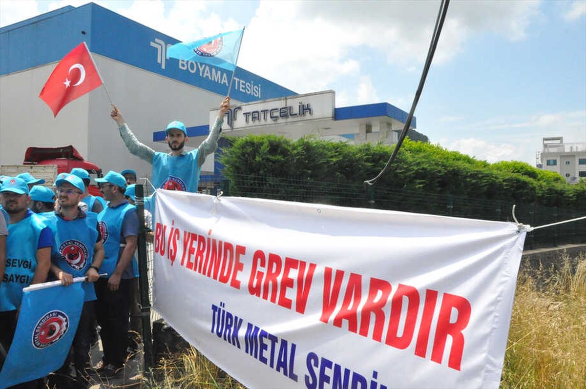 Metal İşçileri Greve Çıktı