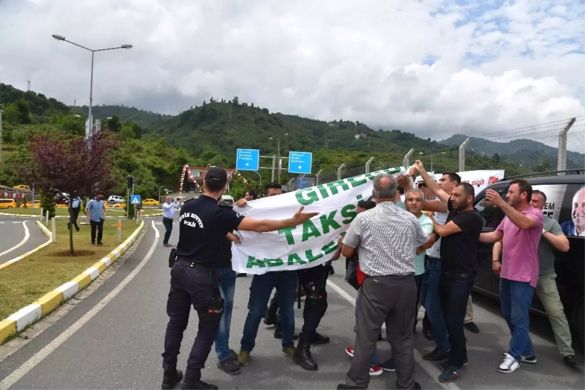 Ordu-Giresun Havaalanı\'nda Taksiciler ile Polis Arasında Gerginlik