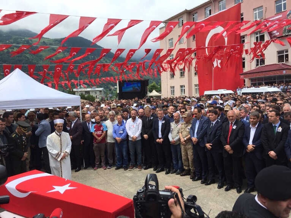 Şehit Uzman Çavuş Bahattin Baştan Son Yolculuğuna Uğurlandı
