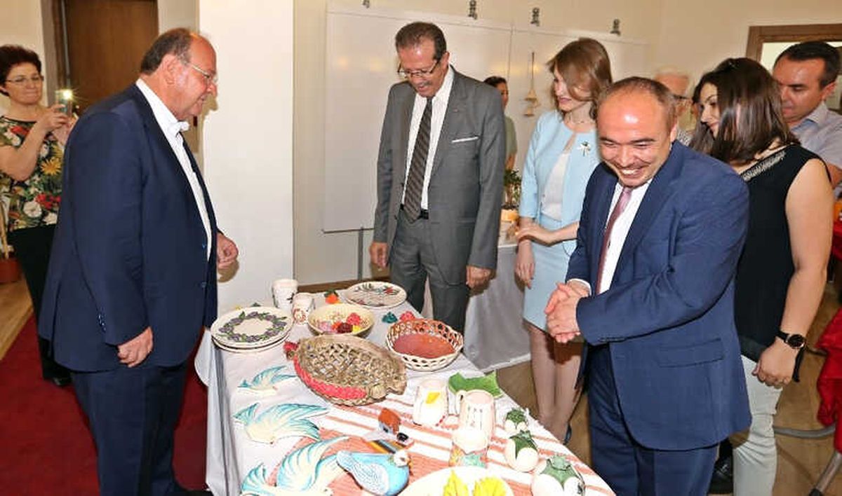 Seramik Kursu Sergisi Açıldı