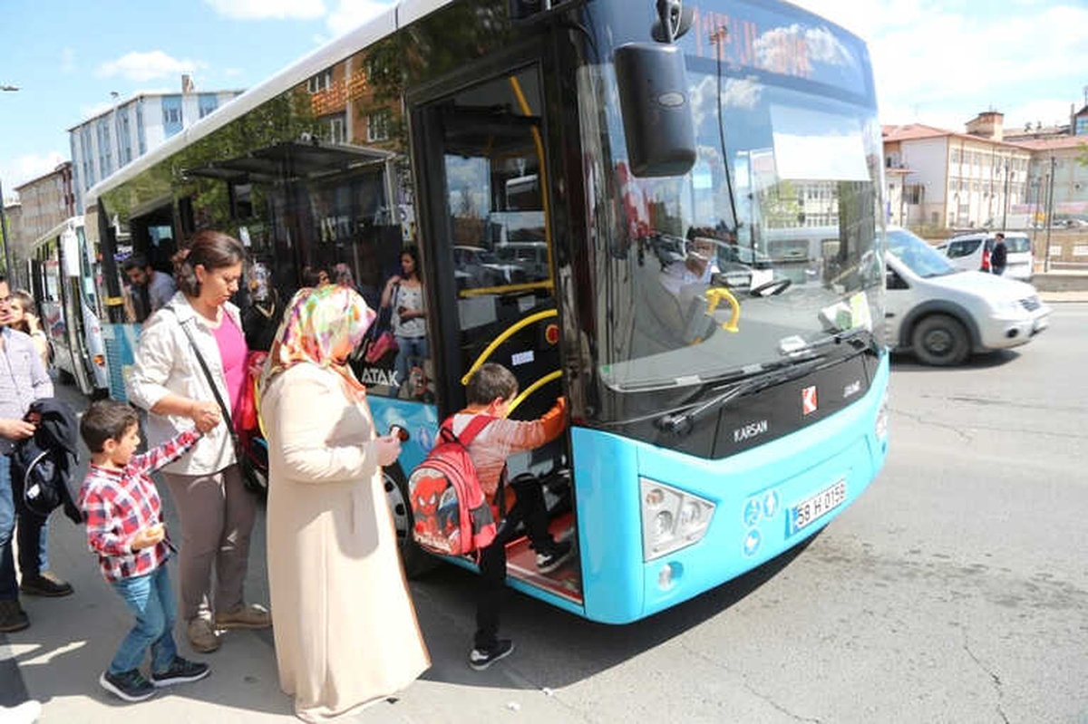 Sivas\'ta Mesire Alanlarına Otobüs Seferleri Başladı