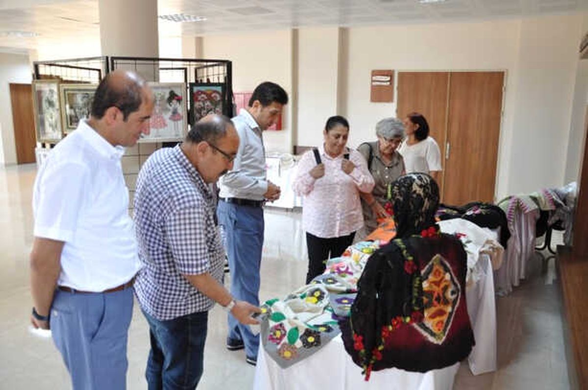 Tekirdağ\'da El Sanatları Sergisi Açıldı
