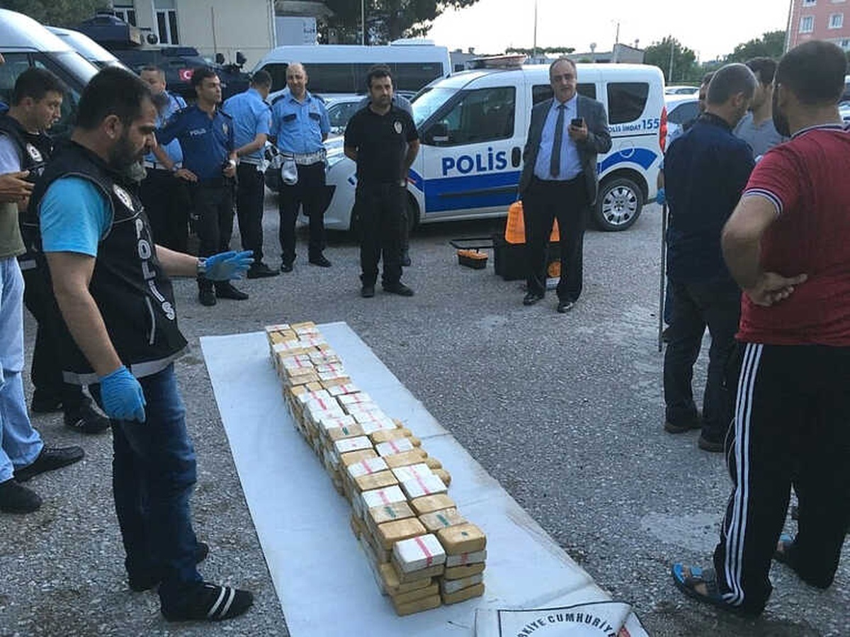 Tırın Yedek Yakıt Deposundan 125,5 Kilo Eroin Çıktı