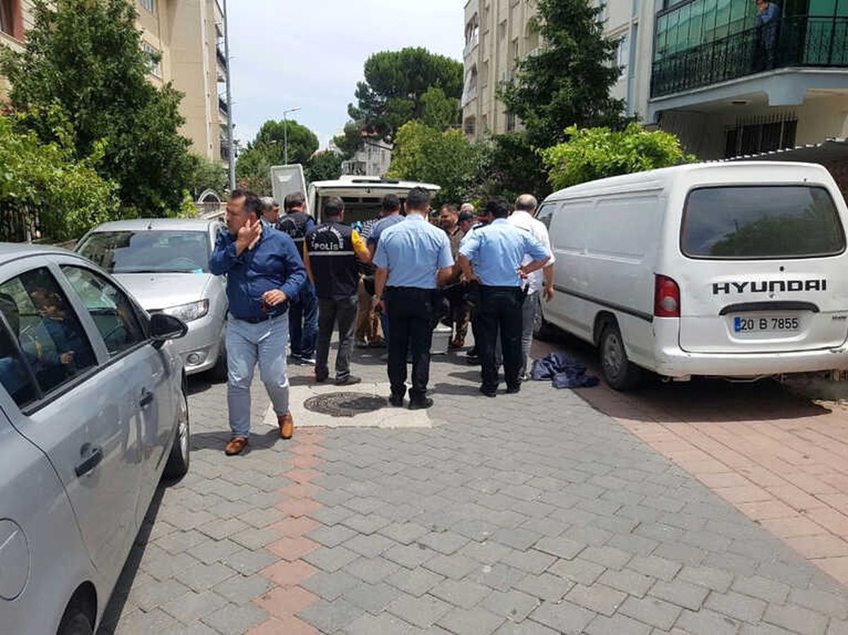 Uyuduğu Minibüsünde Hayatını Kaybetti