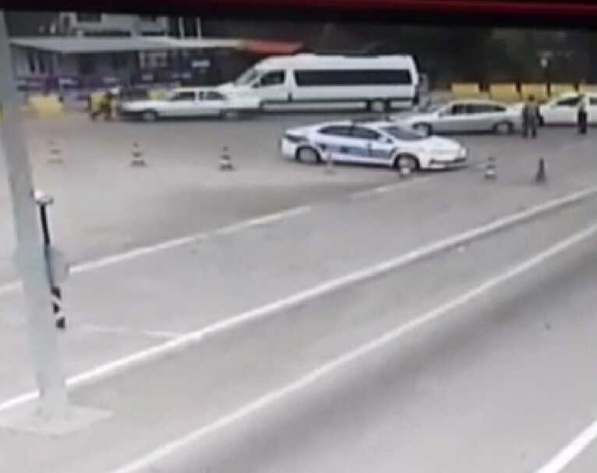 Aracını Polis Memurunun Üzerine Süren Sürücü Tutuklandı