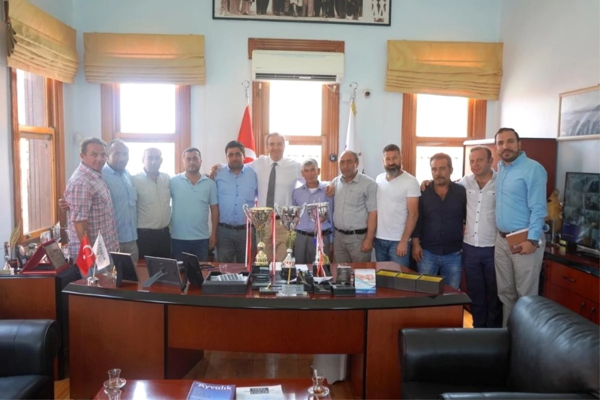Ayvalık Belediyesi Köyler Ligi Futbol Turnuvası 2-14 Temmuz\'da Gerçekleşecek
