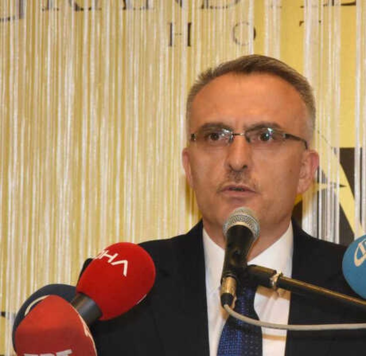 Bakan Ağbal: Şirinleri Oynuyorlar, Şirin Gözüküyorlar