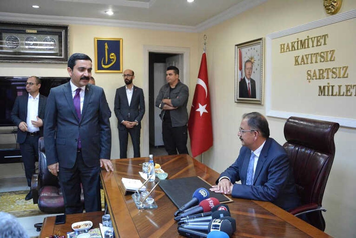 Bakan Özhaseki: "Devletin Gönderdiği Paraları Çalıp Kandil\'e Göndermeye Çalışan Ahlaksızlar Var"