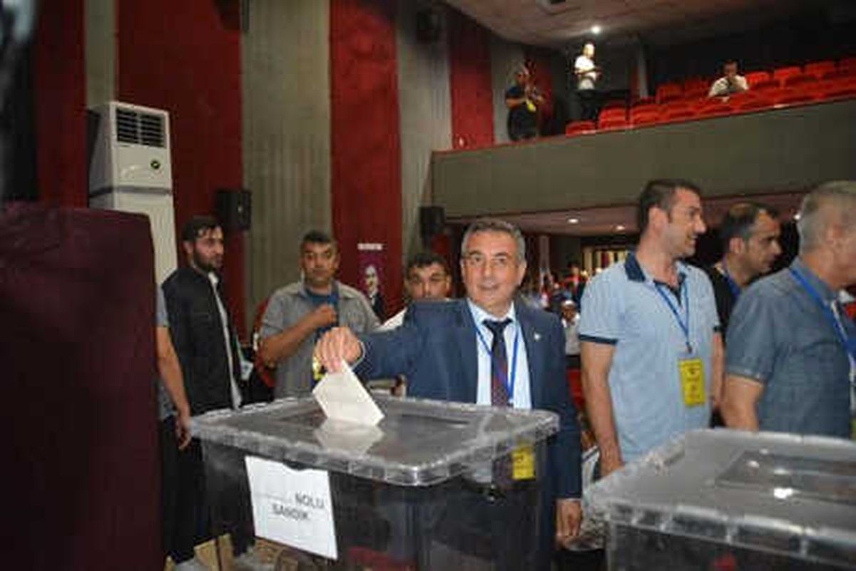 Bandırmaspor\'da Yeni Başkan Karlahan