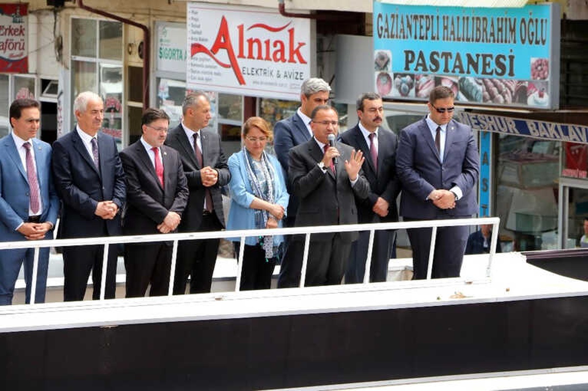 Bozdağ: "Büyükelçiler Oy Verseydi Eminim İnce Cumhurbaşkanı Olurdu, Ama Türk Milleti Oy Vereceği...