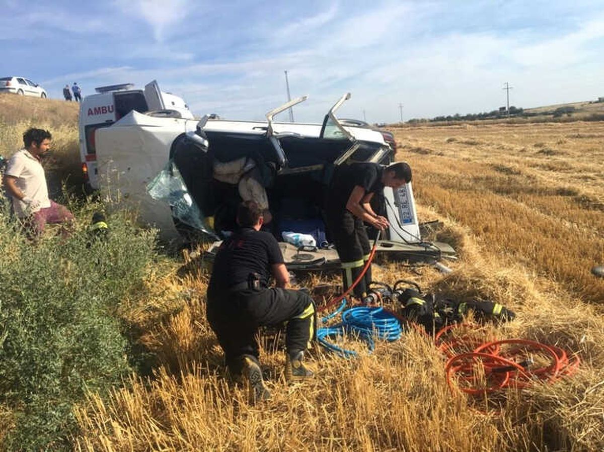 Edirne\'de Trafik Kazası: 1 Ölü, 2 Yaralı