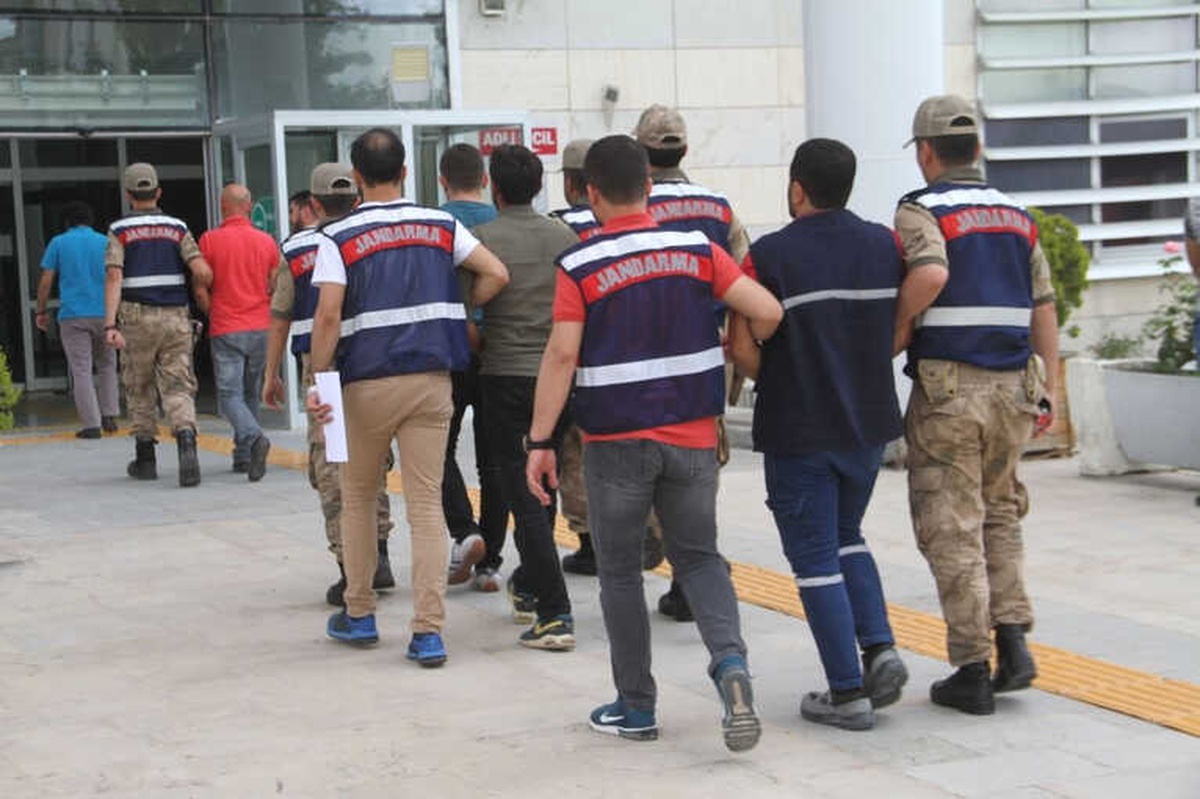 Elazığ\'da Fetö ve PKK Operasyonu: 4 Gözaltı
